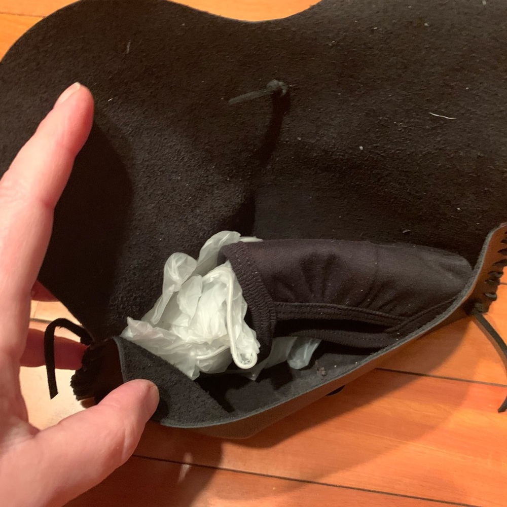 Leather pouch - Picture 4 of 7